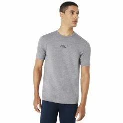 Oakley Bark New Short Sleeve T-Shirt -Mens Apparel Shop main 457131 24g bark new ss athletic heather grey 001 139639 png heroxlsq